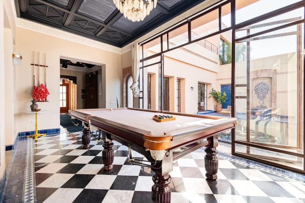 Villa May Sur Le Golf De La Palmeraie With Cooker And Butler Included Marrakesh Exterior photo